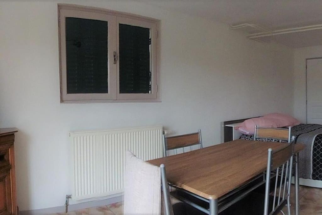 Au Coeur Du Jura, Logement Au Calme Champagnole Exterior foto
